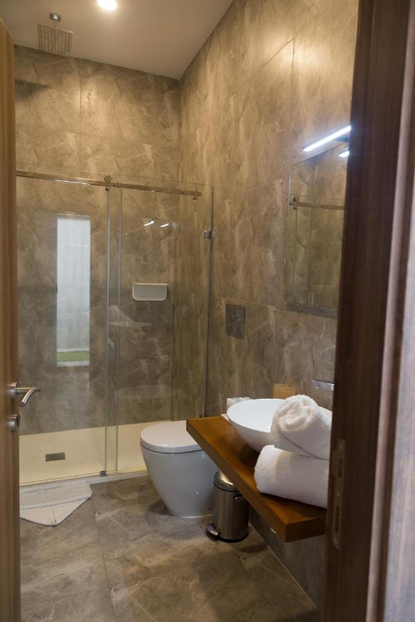 Bb De Rohan Bed & Breakfast