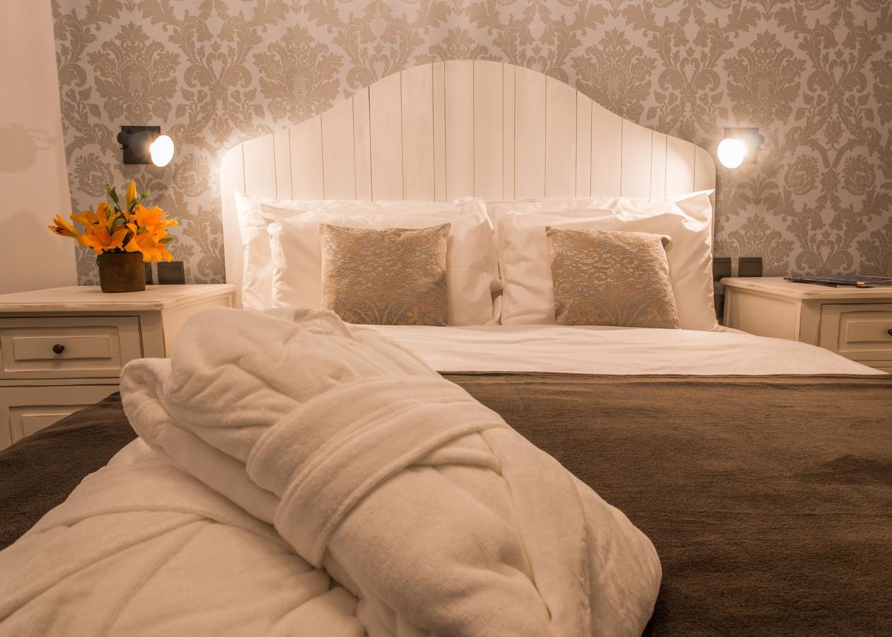 Bb De Rohan Bed & Breakfast 4*